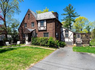 310 Chatterton Pkwy, Hartsdale, NY 10530