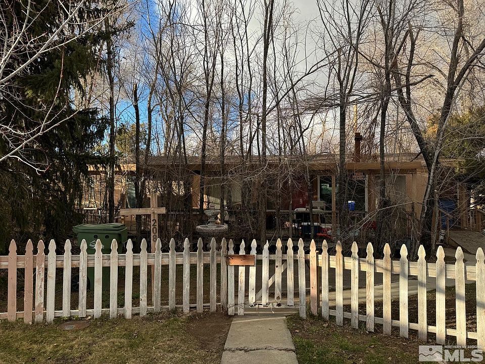 1st image of 1208 & 1210 Kingslane Ct
