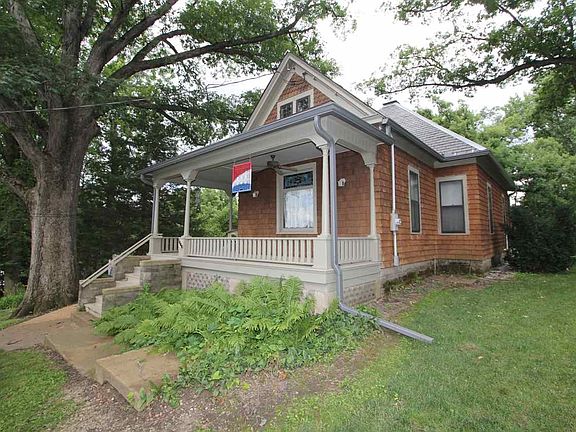 2nd image of 305 W Franklin St