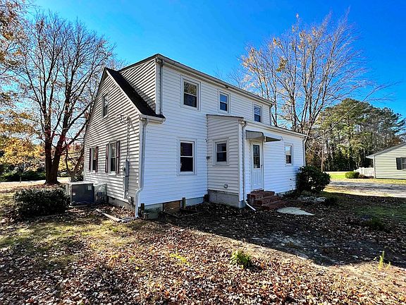 3rd image of 321 Waverly Ave