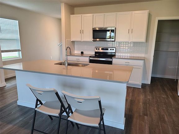 4th image of 3728 Hatchery Way