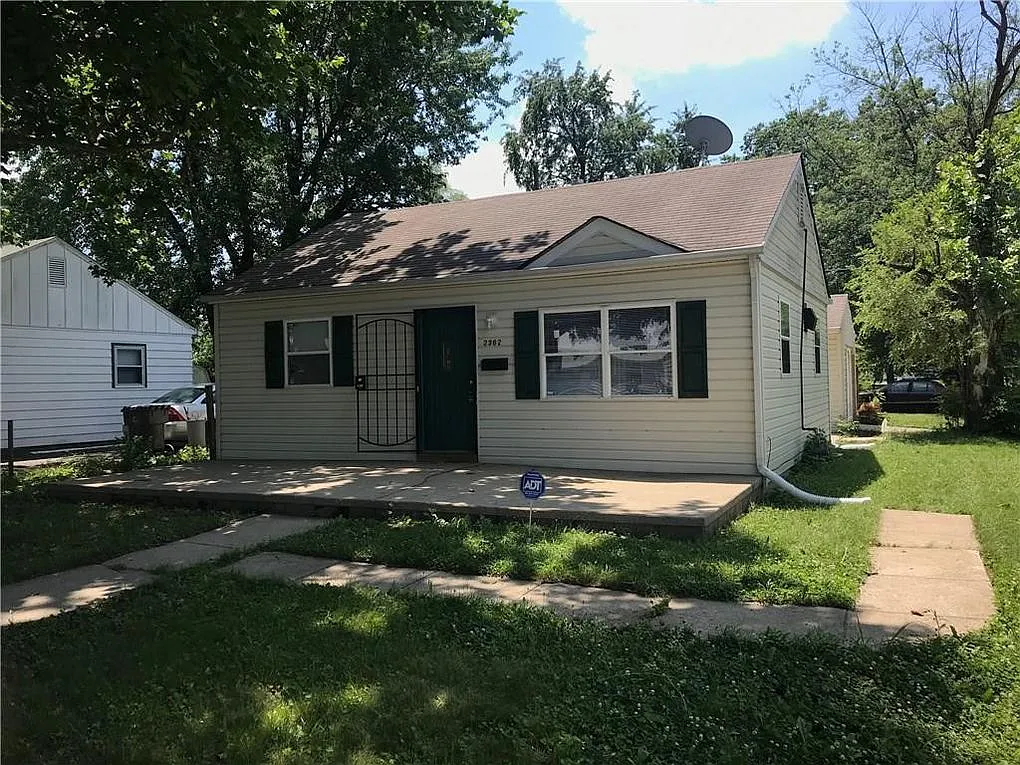 2362 N Goodlet Ave photo 1