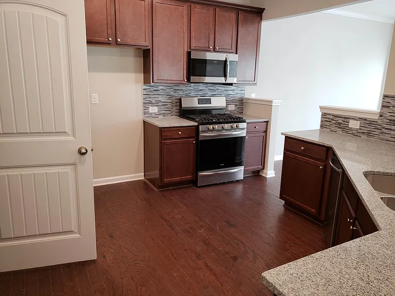 7280 Heritage Oak Ct — Photo 5