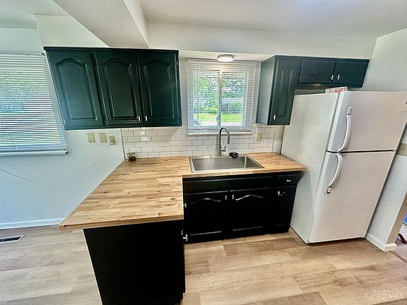 5th image of 1527 Continental Dr