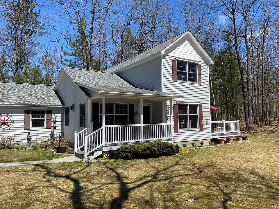 1st image of 13887 White Pine Dr
