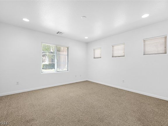 5th image of 1864 Granemore St