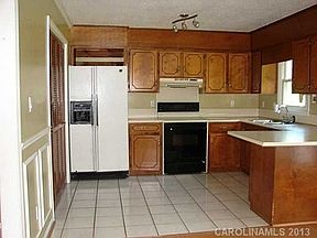 3rd image of 204 Drew Ct