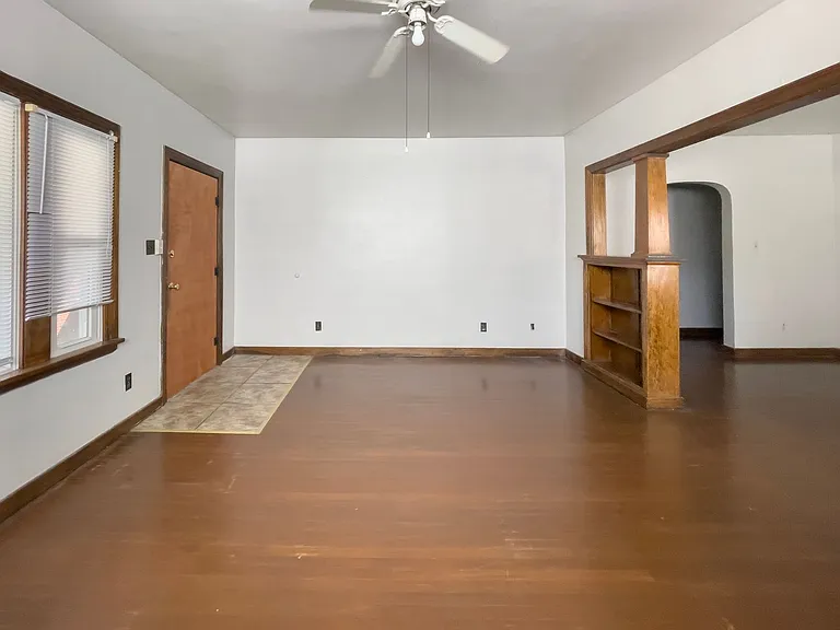 225 S College Ave — Photo 3
