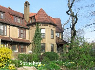 47 Burns St, Forest Hills, NY 11375
