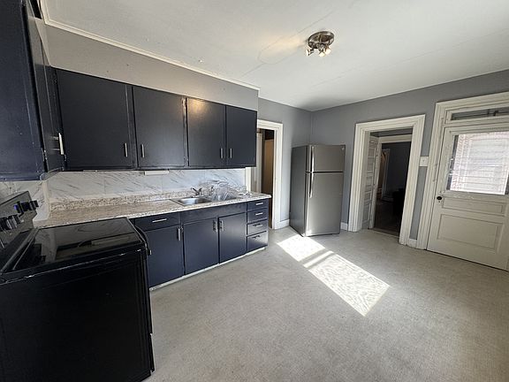 5th image of 1416 S George St Floor 1