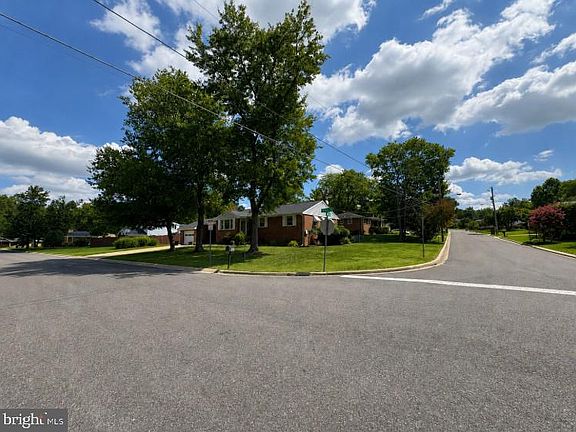 2nd image of 6416 Roberts Dr