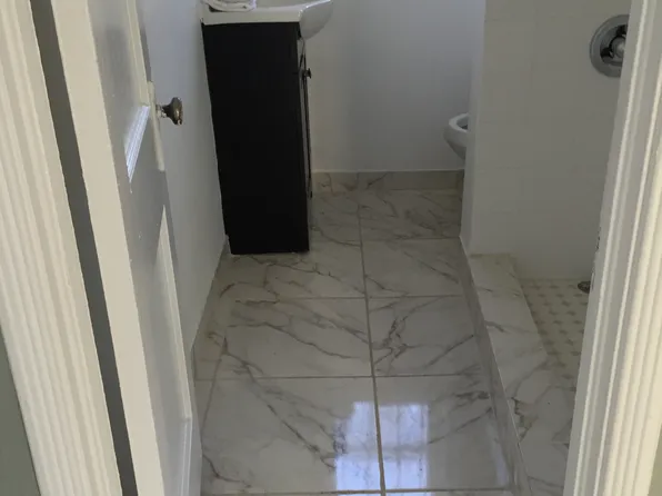 (undisclosed Address), Miami, FL 33142