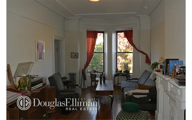 Rented by Douglas Elliman | media 37