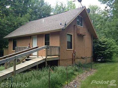 4th image of 38681 52nd St