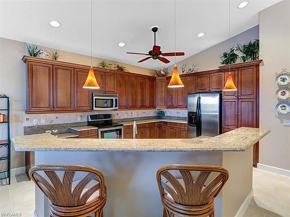 3rd image of 10662 Pelican Preserve Blvd APT 202)