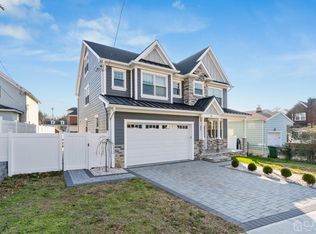 148 McCutcheon Ave, Sayreville, NJ