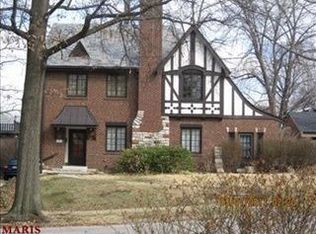 408 Alta Dena Ct, Saint Louis, MO 63130