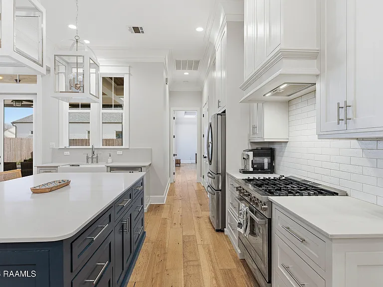 102 Harvest Creek Ln — Photo 18