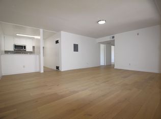 14033 Foothill Blvd APT 10, Sylmar, CA 91342