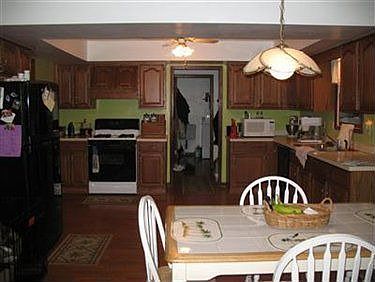 2nd image of 831 Westwood Dr
