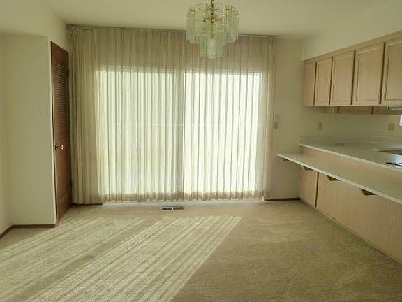 Kitchen Eating Space