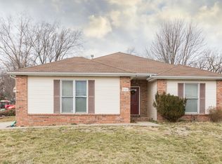 2141 N Adams Ct, Springfield, MO 65803
