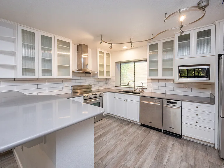 200 P St #D34 — Photo 6