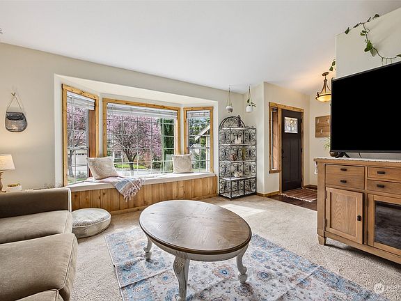 3rd image of 21813 116th Street Ct E