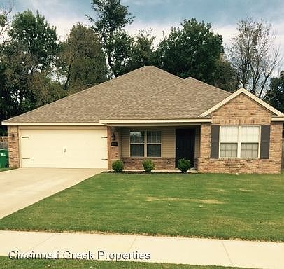 2nd image of 631 Saddlehorn Dr