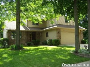1702 Boca Lago Dr, Valparaiso, IN
