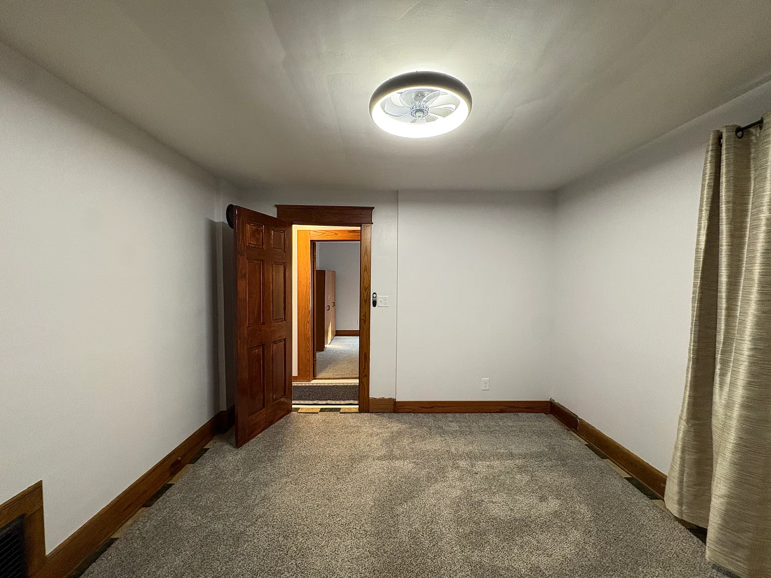 4 bed, 2.5 bath, 1105 sqft, $2,495 — Photo 3