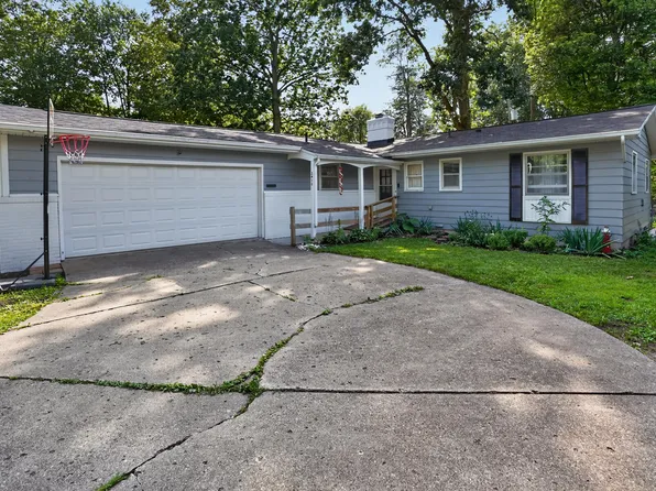 2410 Rossiter Pl, Lansing, MI 48911