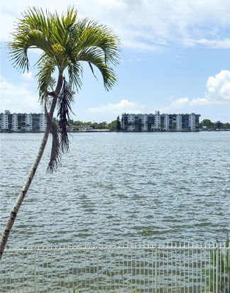 1100 NE 191st St #25E, Miami, FL 33179