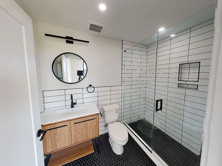 2636 Belgrade St — Photo 13