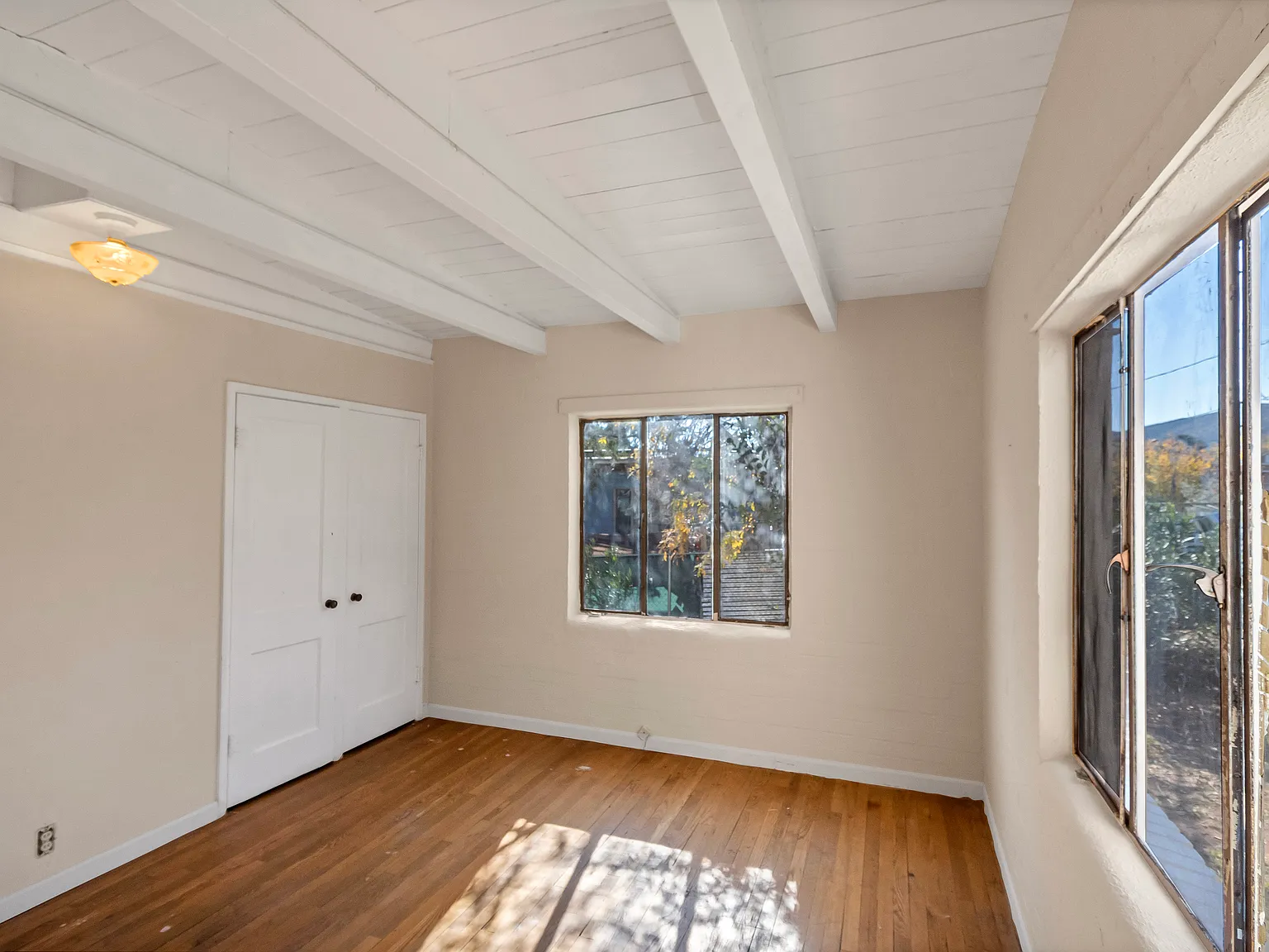 4 bed, 2183 sqft, $2,000 — Photo 2