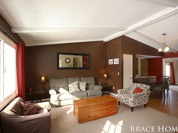4th image of 221 Andover St SE