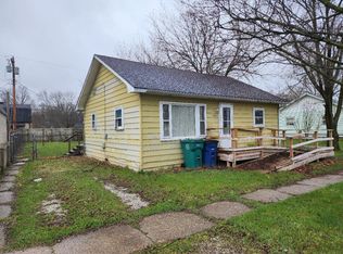 459 Evanston Rd, Kingsford Heights, IN 46346