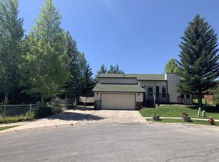 213 Holbrook Ct, Evanston, WY 82930
