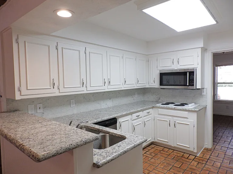 13249 Kit Ln — Photo 3