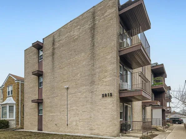 5815 N Spaulding Ave APT 2C, Chicago, IL 60659