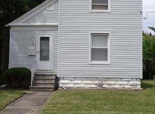 521 Dewey Ave, Elyria, OH 44035