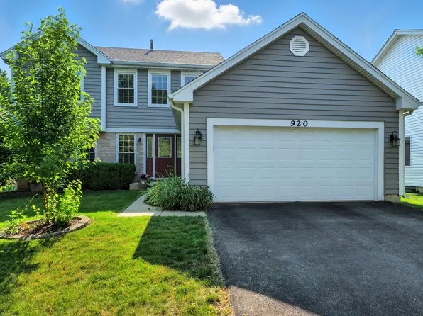 920 Matthew Ct, Naperville, IL 60540