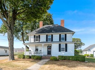 302 Old Chester Gladstone Rd, Chester, NJ 07930