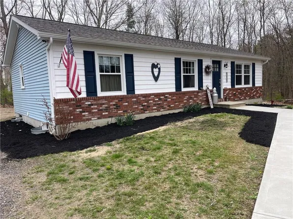190 Staghead Dr, Pascoag, RI 02859