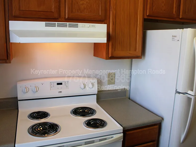 1 Peachtree Ct — Photo 16