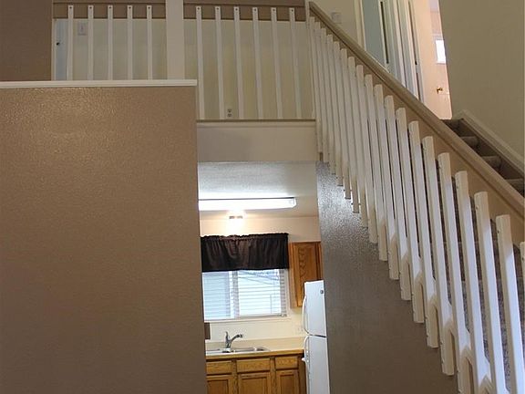 5th image of 443 Lionel Ln