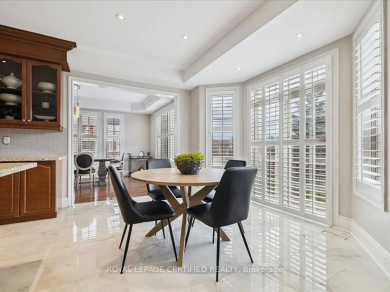 2523 Highmount Cres — Photo 14