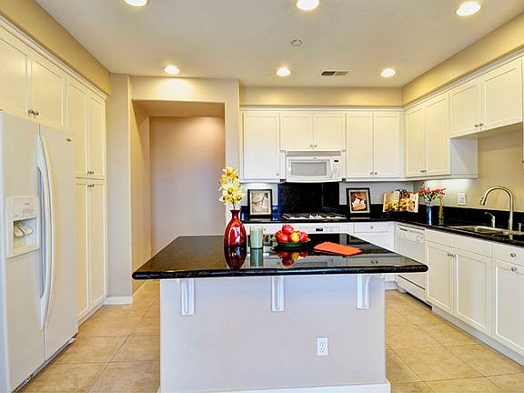 4th image of 5514 W 149th Pl Unit 11