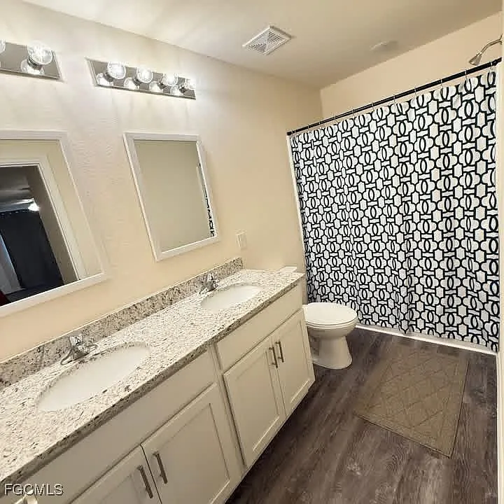3 bed, 2.0 bath, 1143 sqft, $2,000 — Photo 4
