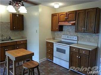 3rd image of 40 Drury Ln